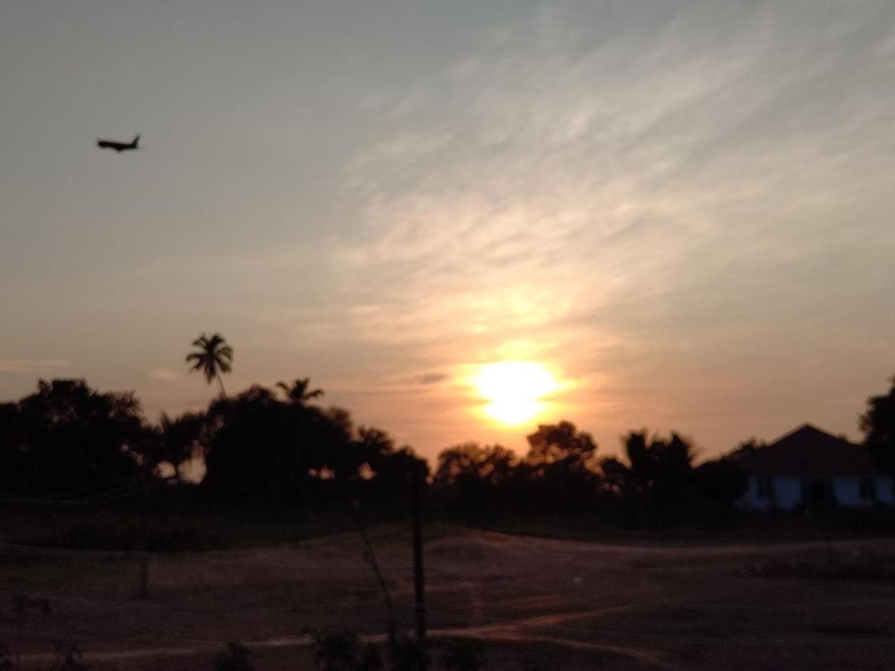 Motel Funduq Al Busyra Pantai Cenang  Esterno foto