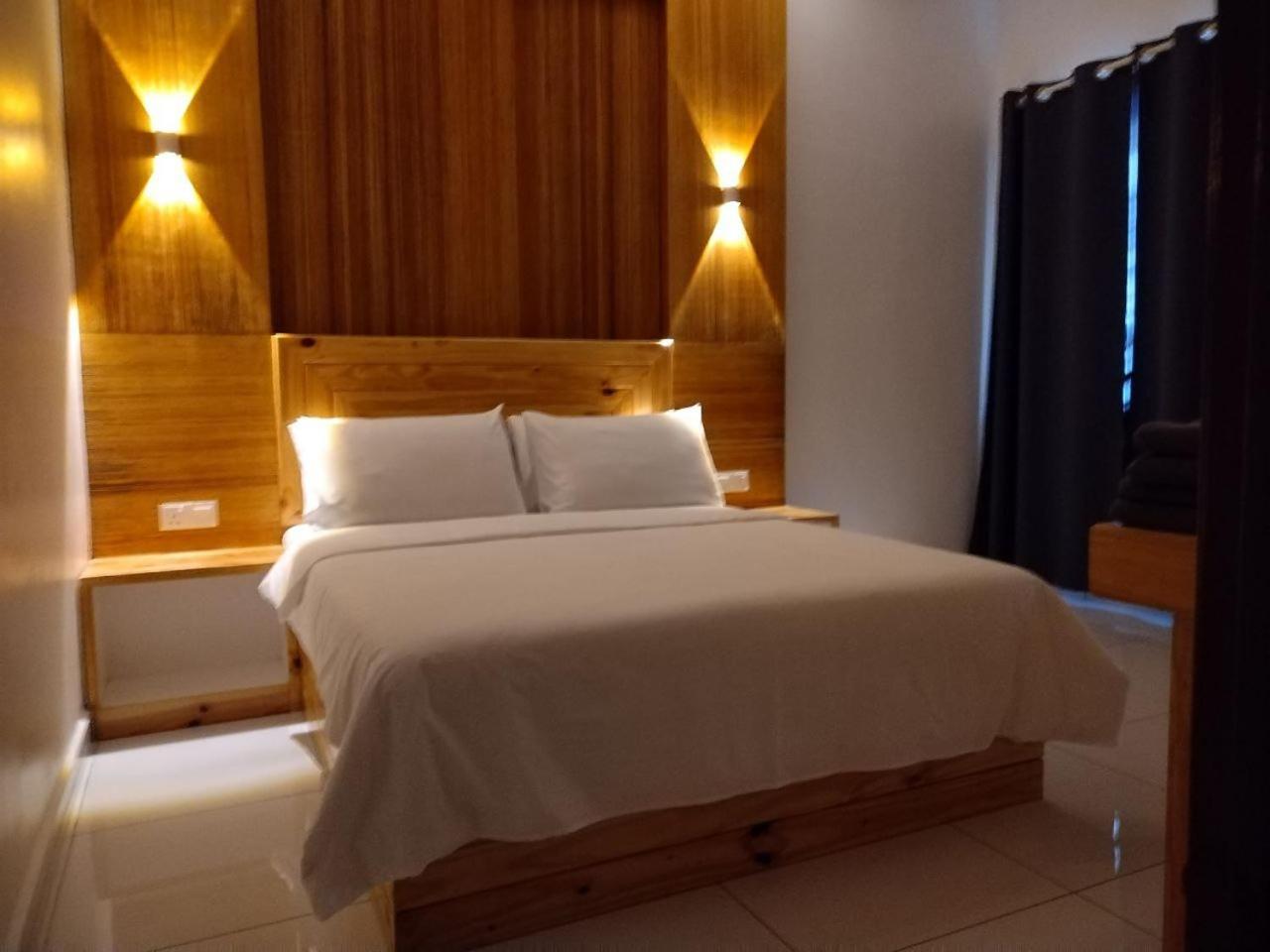 Motel Funduq Al Busyra Pantai Cenang  Esterno foto